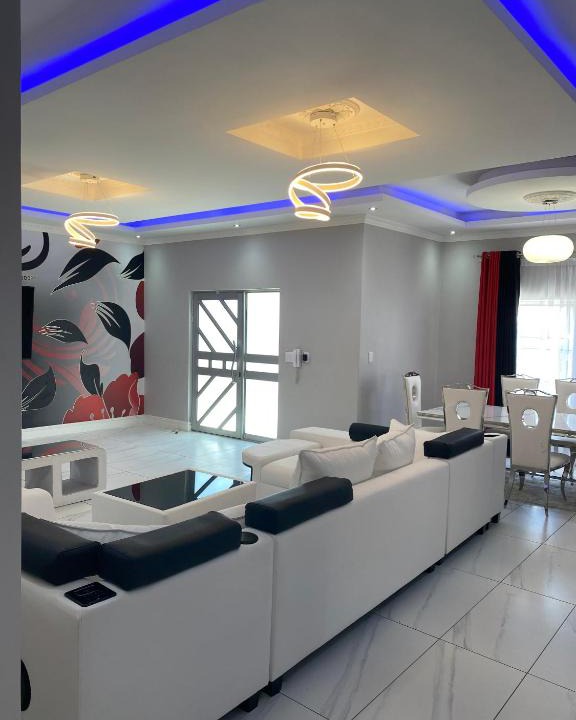 Gordons Bay Central House | Home away from home