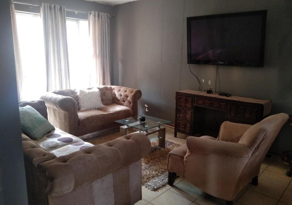 Akasia Apartment | @home self catering apartment