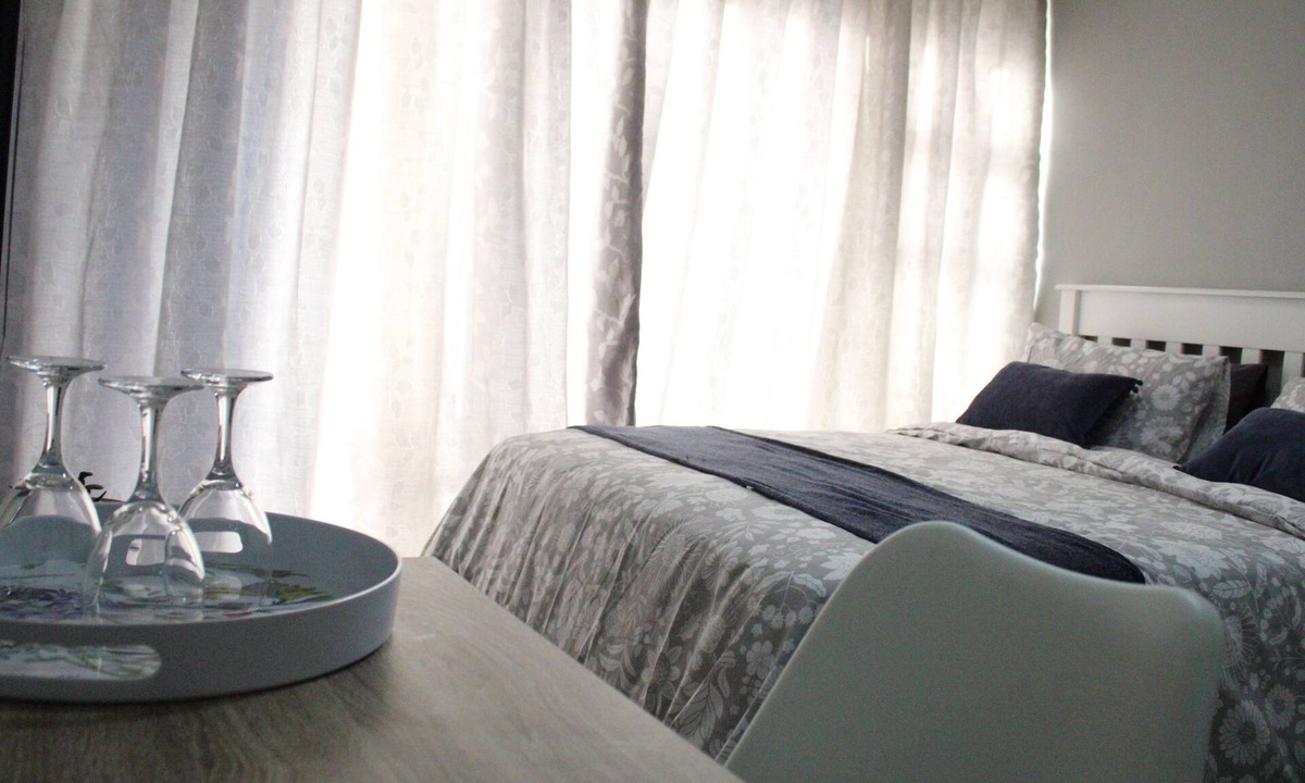 Arcadia Apartment | Homely studio apartment with a lovely sunset view