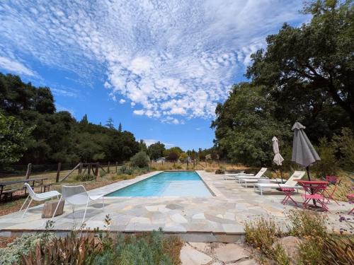 Healdsburg House | Homestead With Pool And Hot Tub - Wine Tastings Included