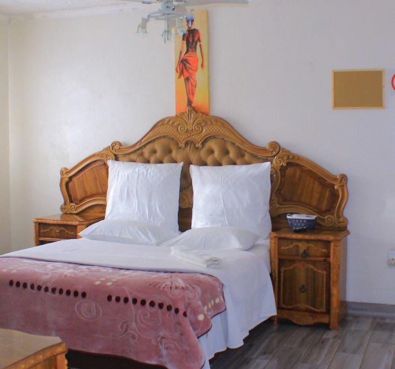 Rustenburg House | Host Hub Day & Night Accommodation