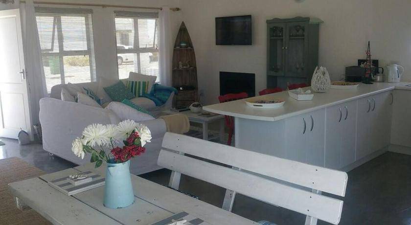St. Helena Bay House | House ∙ 3 bedrooms ∙ 6 guests