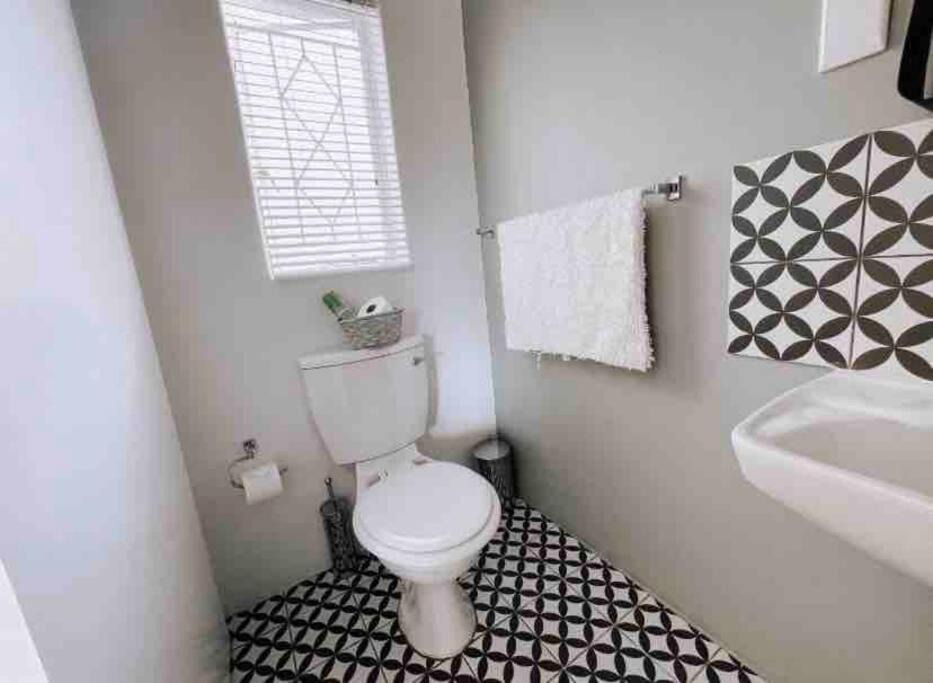 Greater Johannesburg Metropolitan Area Apartment | House of peace - Sandton