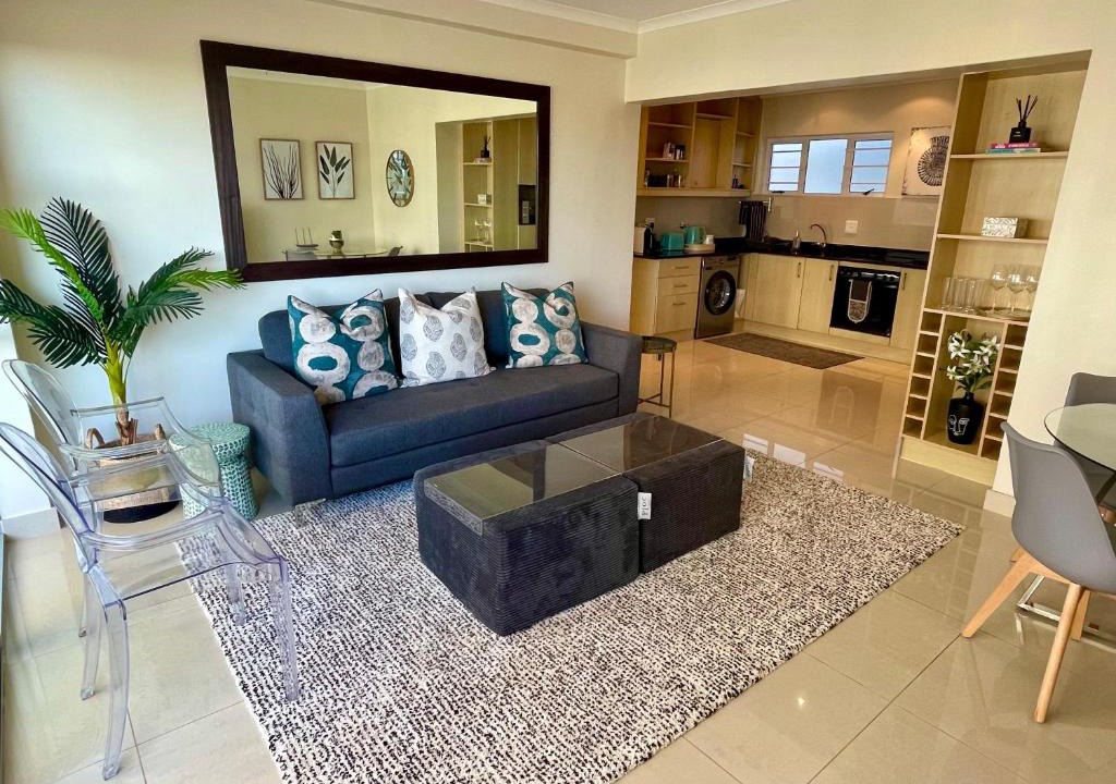 Mouille Point Apartment | Ideal location, Mouille Point