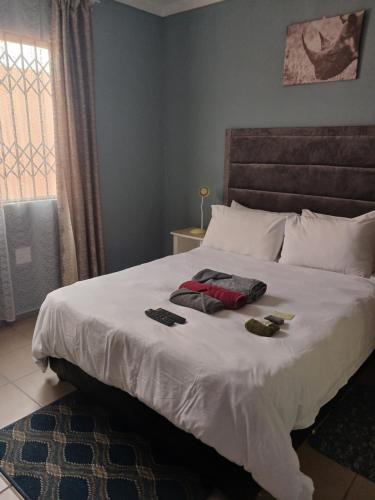 Nelson Mandela Bay Bed & Breakfast | Ikhayalam bed and breakfast