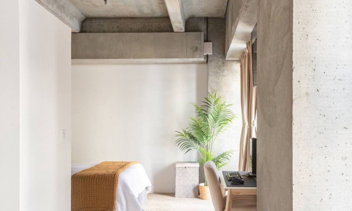 Midtown Sacramento Apartment | Industrial Loft In The Heart Of Downtown