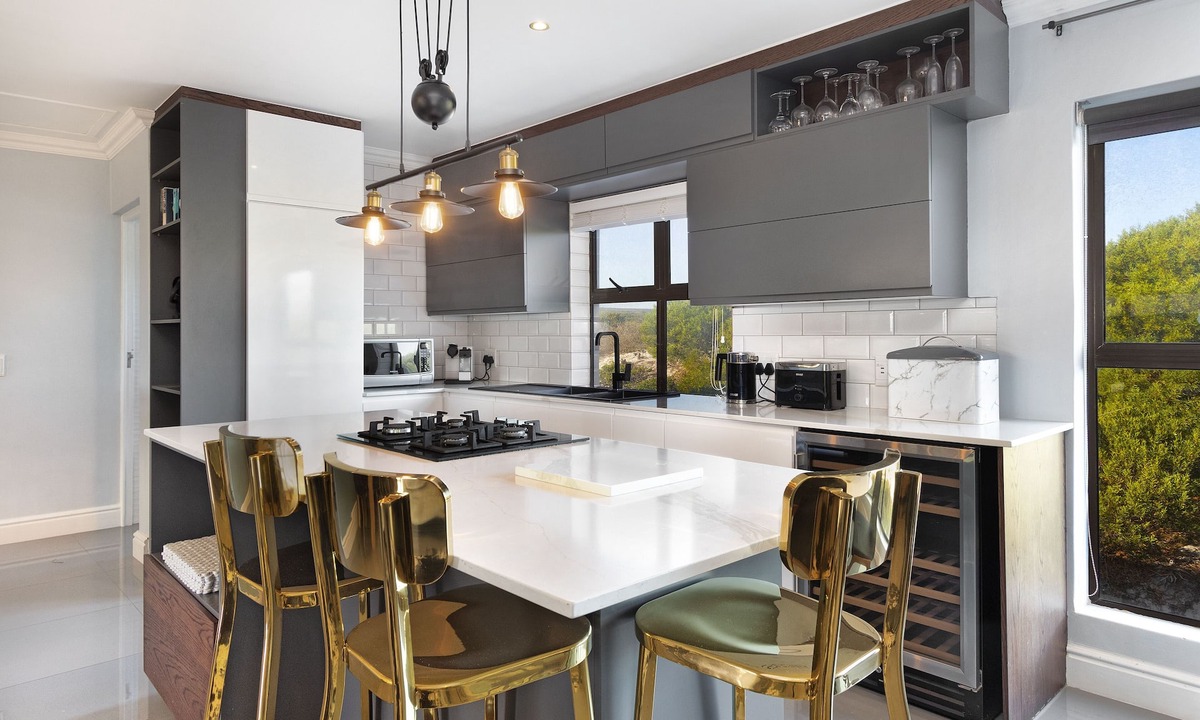 Big Bay House | Island View 28 - Three Bedroom House, Sleeps 6