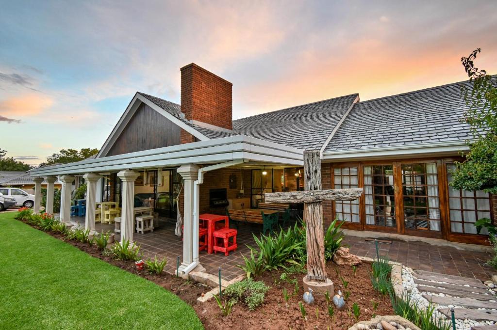Bloemfontein House | IsZis Guest house