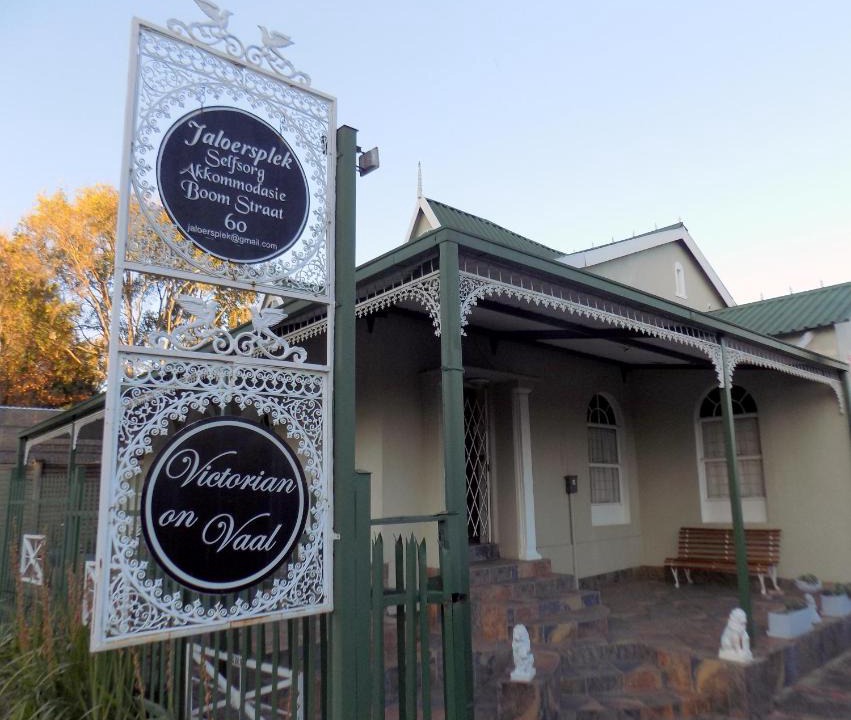 Parys Apartment | Jaloersplek Victorian On Vaal Main House