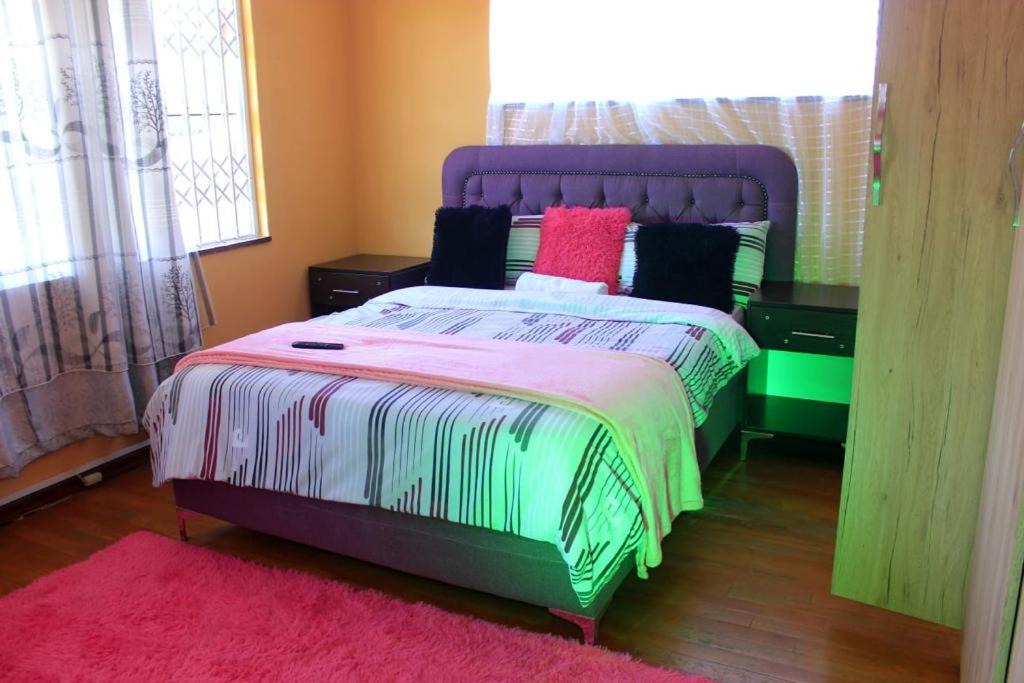 Trawal House | Joyous Accommodation Sleep and Go