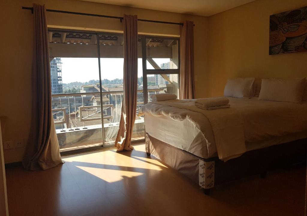 Greater Johannesburg Metropolitan Area Apartment | KadoshStay Pentahouse @77 Grayston