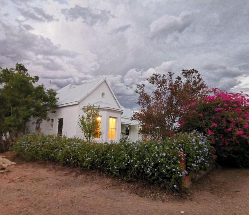 Ladismith House | Karoocible