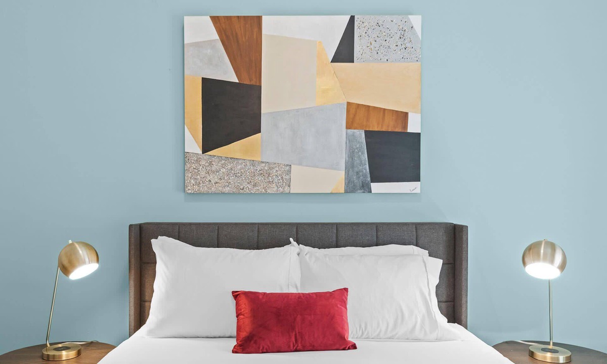 Lower Nob Hill Apartment | Kasa La Monarca | Standard Studio in San Francisco, Explore Nob Hill