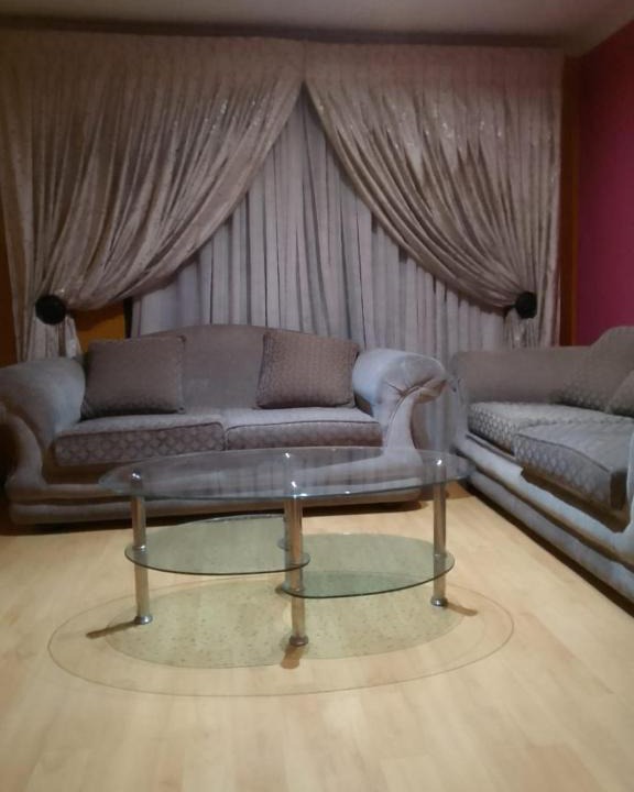 Katlehong House | Kathorus Short Term Rentals