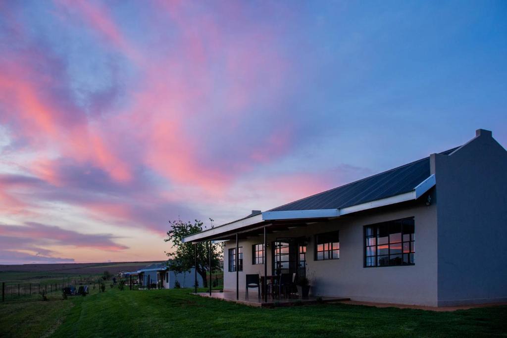 Okhahlamba Apartment | Kezlyn Farm Cottages