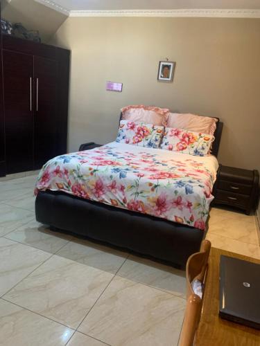 Greater Johannesburg Metropolitan Area Bed & Breakfast | Khosana travel and tours
