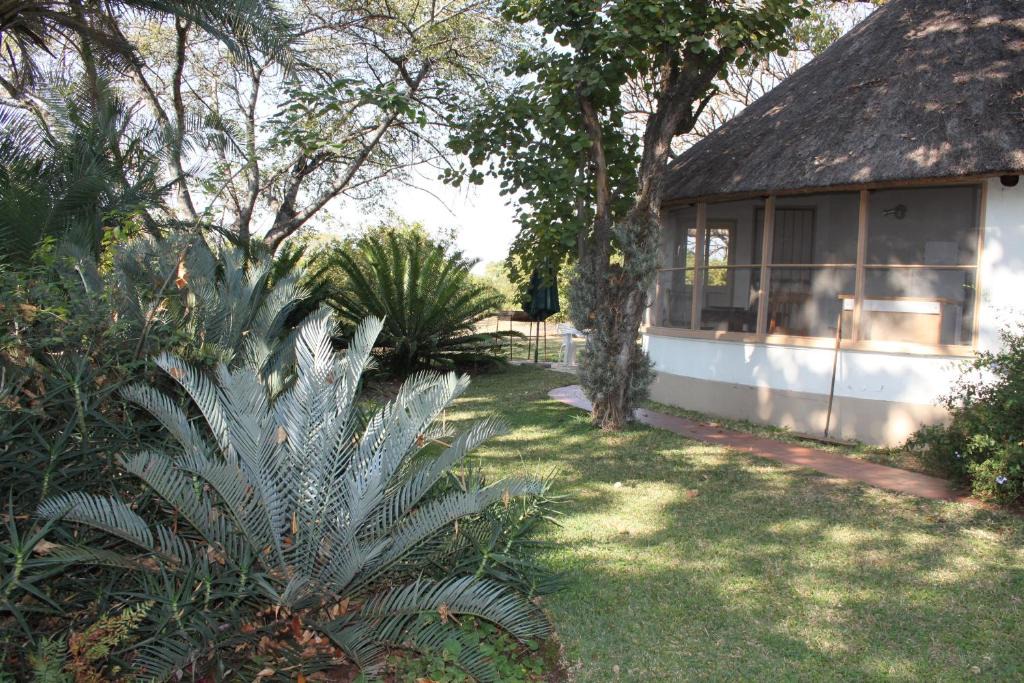 Hazyview House | Kiaat Bungalows