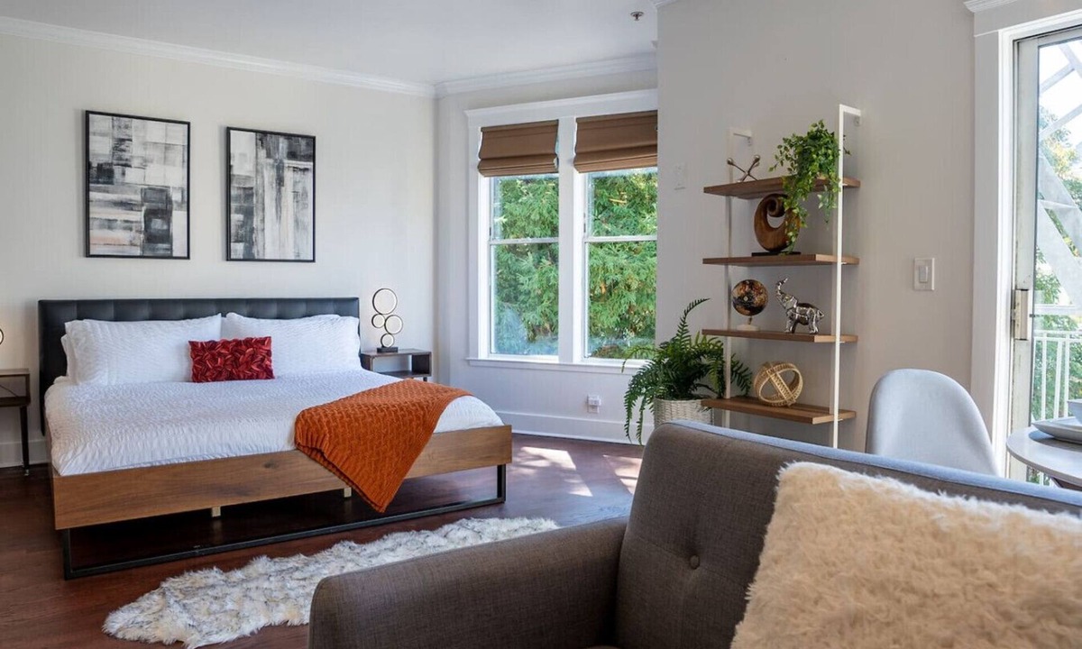 Lower Haight Apartment | King Bed Studio w/Full Kitchen in Lower Haight