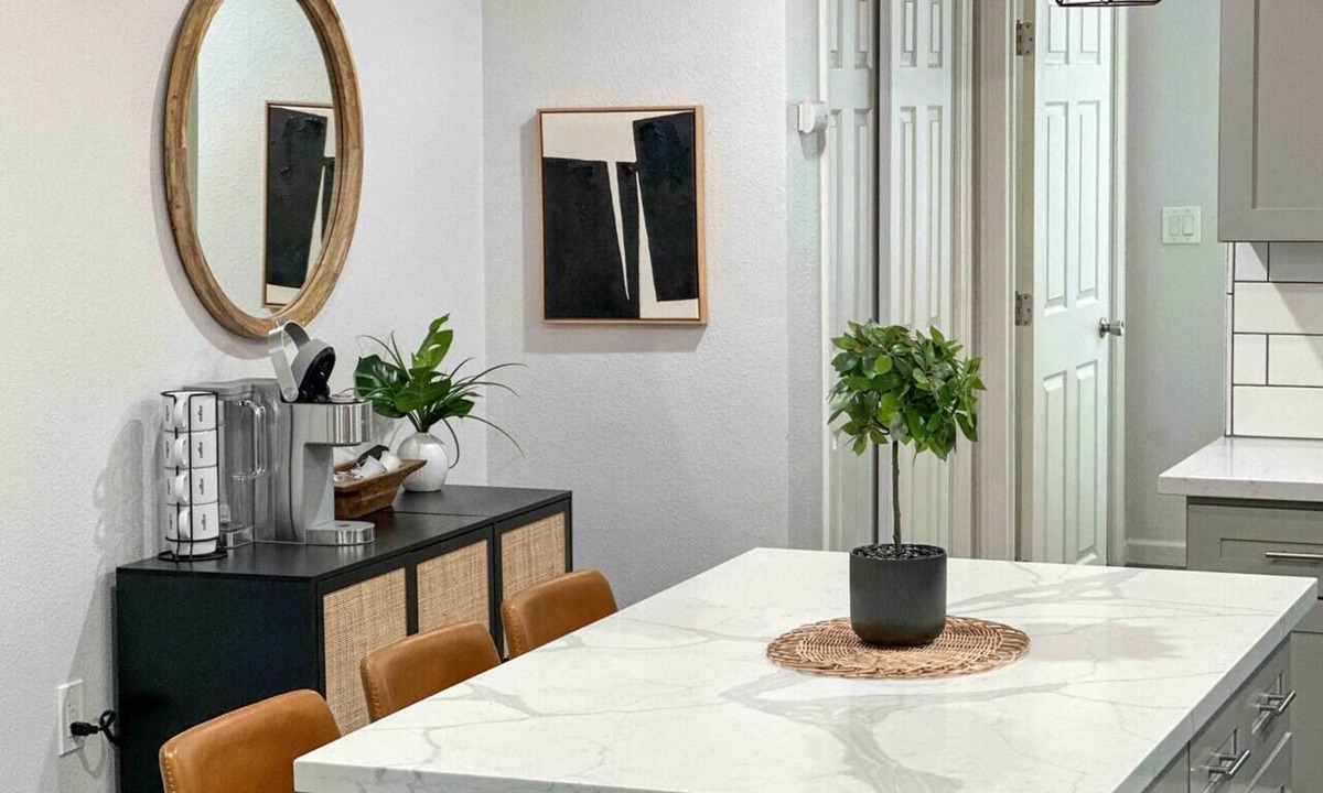 Downtown Sacramento Apartment | King-Sized Luxury Furnished Space- Downtown Sac!