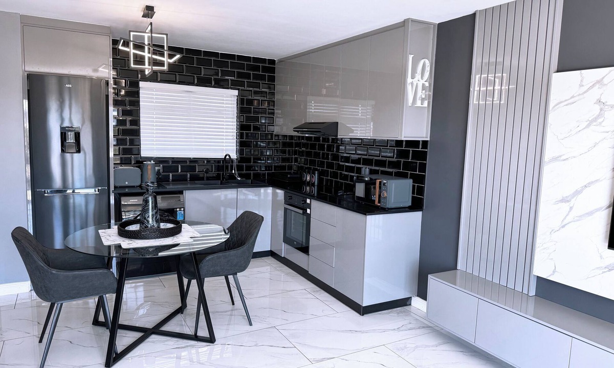 Century City Apartment | Knightsbridge Luxury Apartments Century City by Vvip Bookings