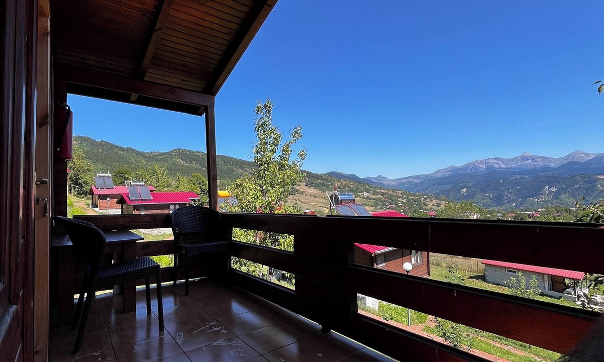 Savsat Hotel | Laşet Bungalov