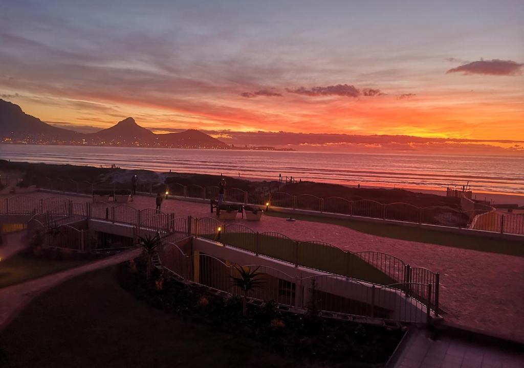 Lagoon Beach Apartment | Lagoon Beach Neptune Isle Cape Town