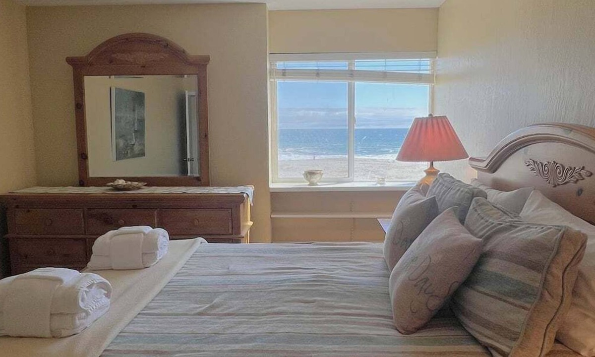 Eastside Santa Cruz House | Lagoon on the Sea – Your Perfect Beach Getaway