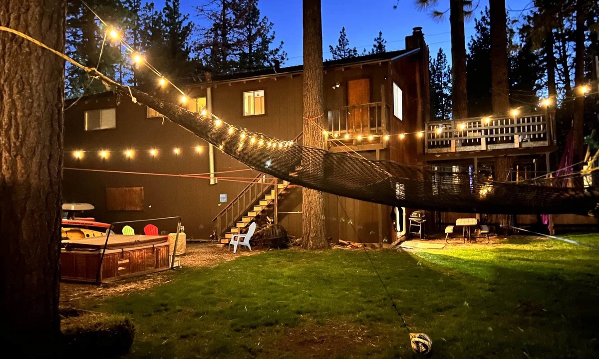 Al Tahoe House | Lake Views in 3bdr Family Home w/Hottub