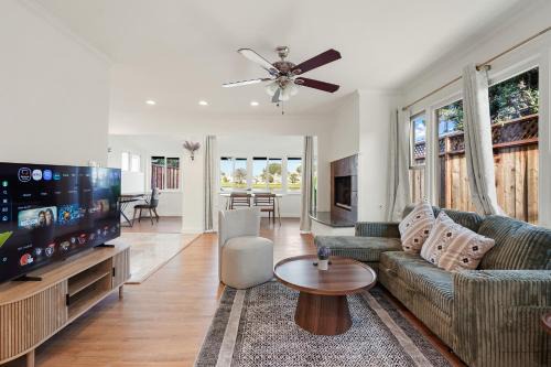 East San Mateo Apartment | Lakefront 2BR Lavender Home with Patio and Water Views