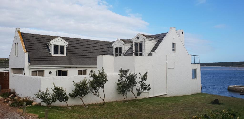 Port Beaufort House | Lalamanzi on Breede