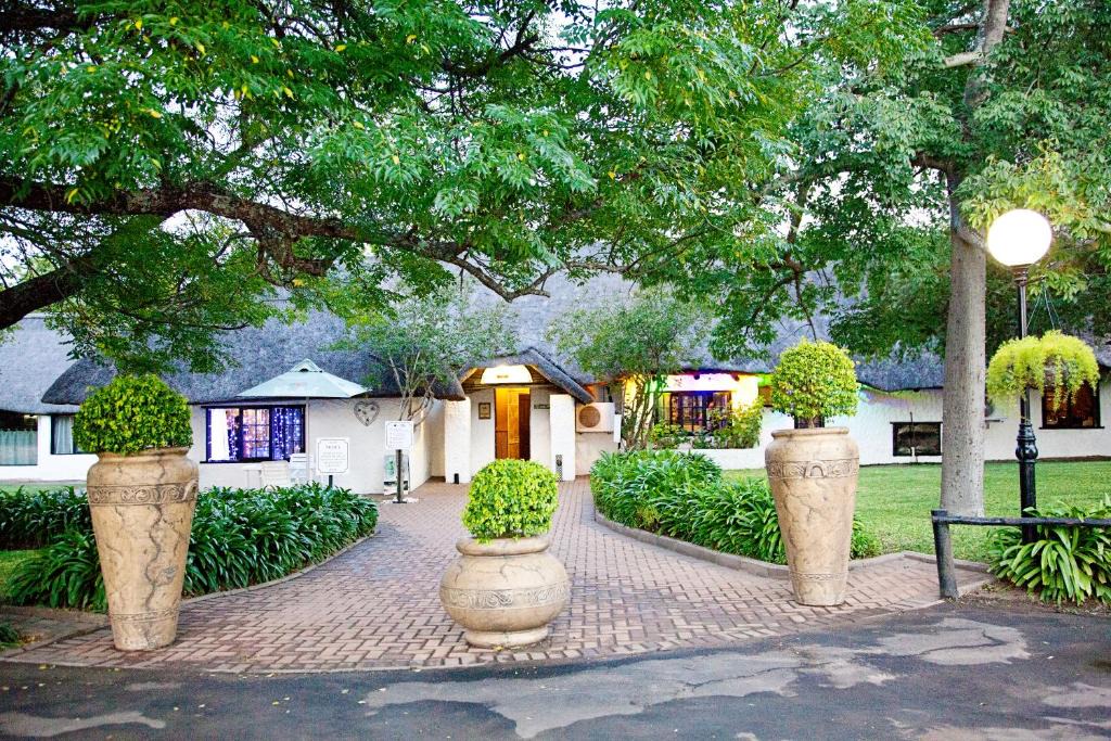 Louis Trichardt Hotel | Lalapanzi Hotel & Conference Centre