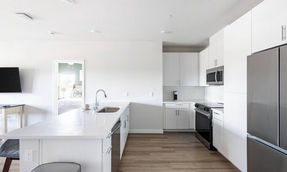Santa Rosa Apartment | Landing | Amazing 2BD, Clubhouse, Courtyard