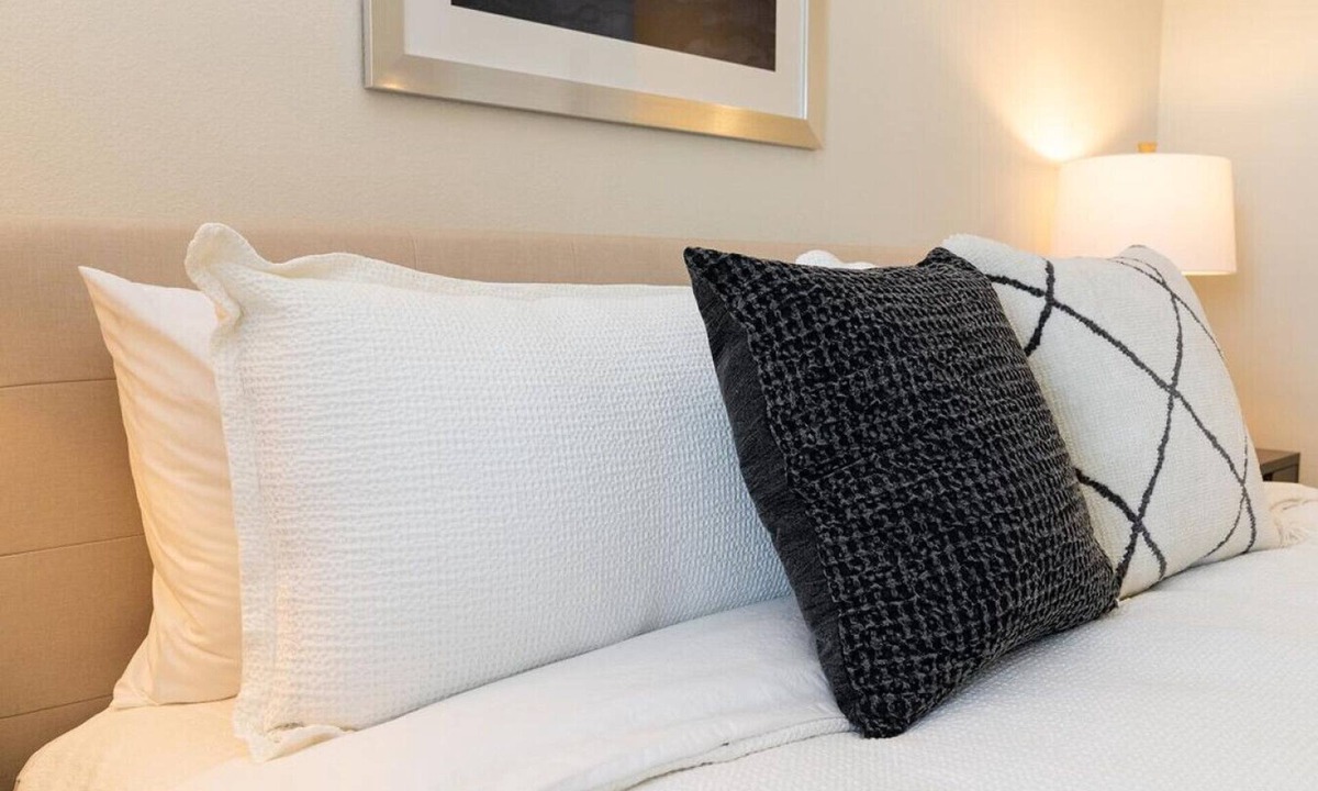 Centerville Apartment | Landing at Artist Walk - 1 Bedroom in Centerville