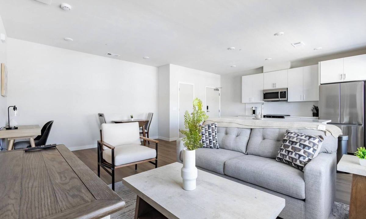 Santa Rosa Apartment | Landing | Stylish 1BD, Courtyard, Clubhouse