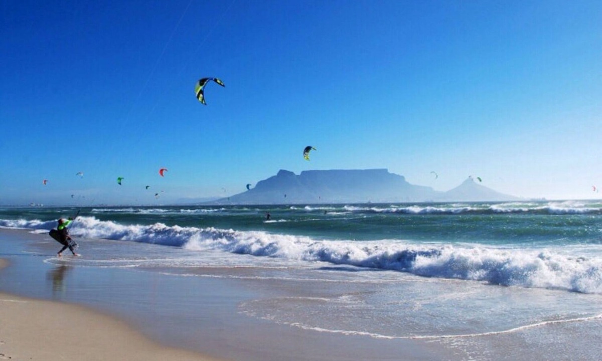 Melkbosstrand Apartment | Large Balcony with BBQ, Mountain Views & Parking