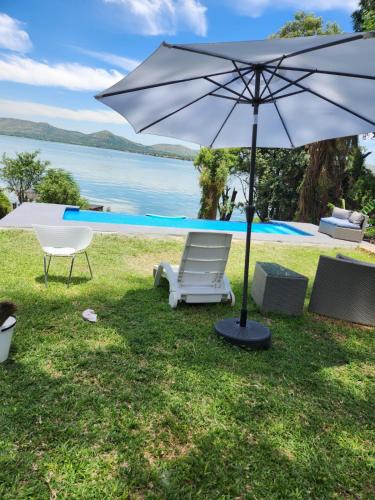 Kosmos House | Le Bamboo Guest House And Boat Cruise