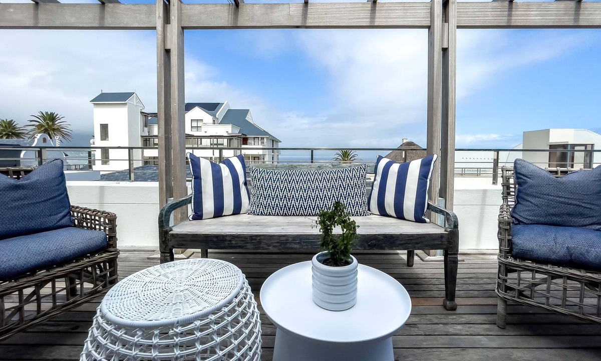 Hermanus City-Centre Apartment | Le Paradis Penthouse Apartment