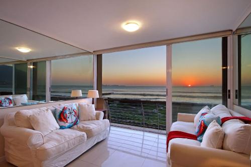 Lagoon Beach Apartment | Leisure Bay 207 by Host Agents