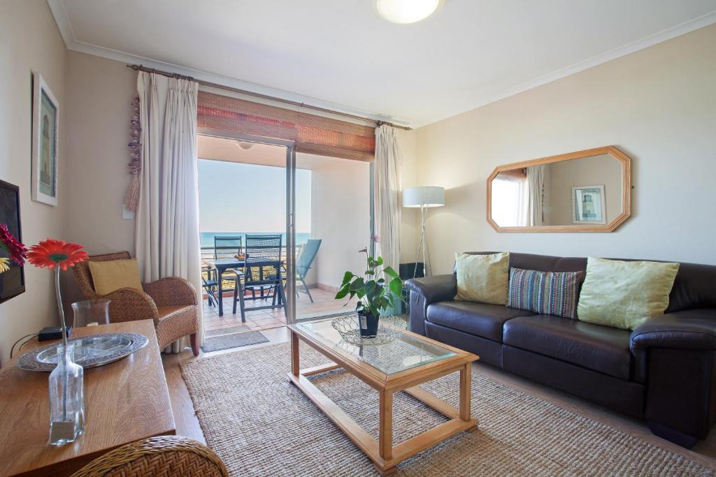 Lagoon Beach Apartment | Leisure Bay 225 by CTHA