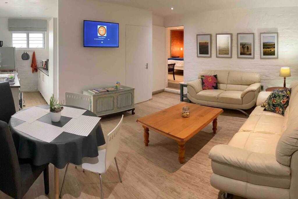 Darling Apartment | Lemon-Lime Cottage Darling