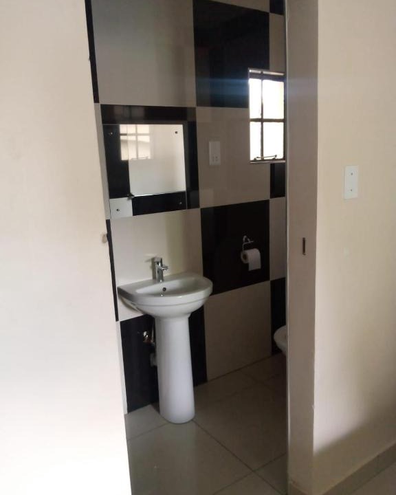 Mahikeng House | Lewatle guest lodge