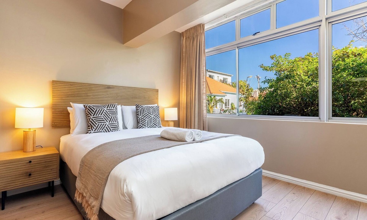 Three Anchor Bay Apartment | Light and Airy Seapoint Escape