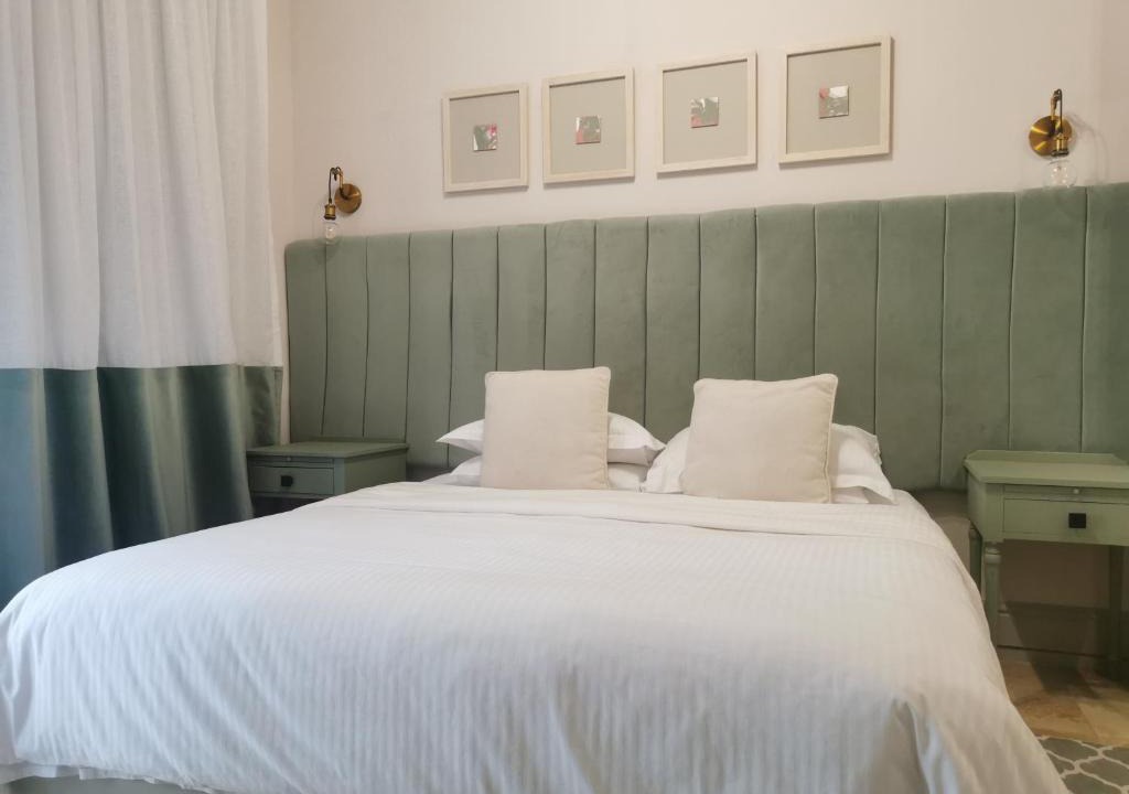 Rondebosch Hotel | Little Scotia