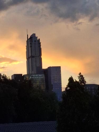 Sandown Apartment | Live in Sandton City