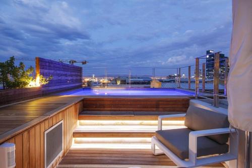 Cape Town City Centre Apartment | Loader A