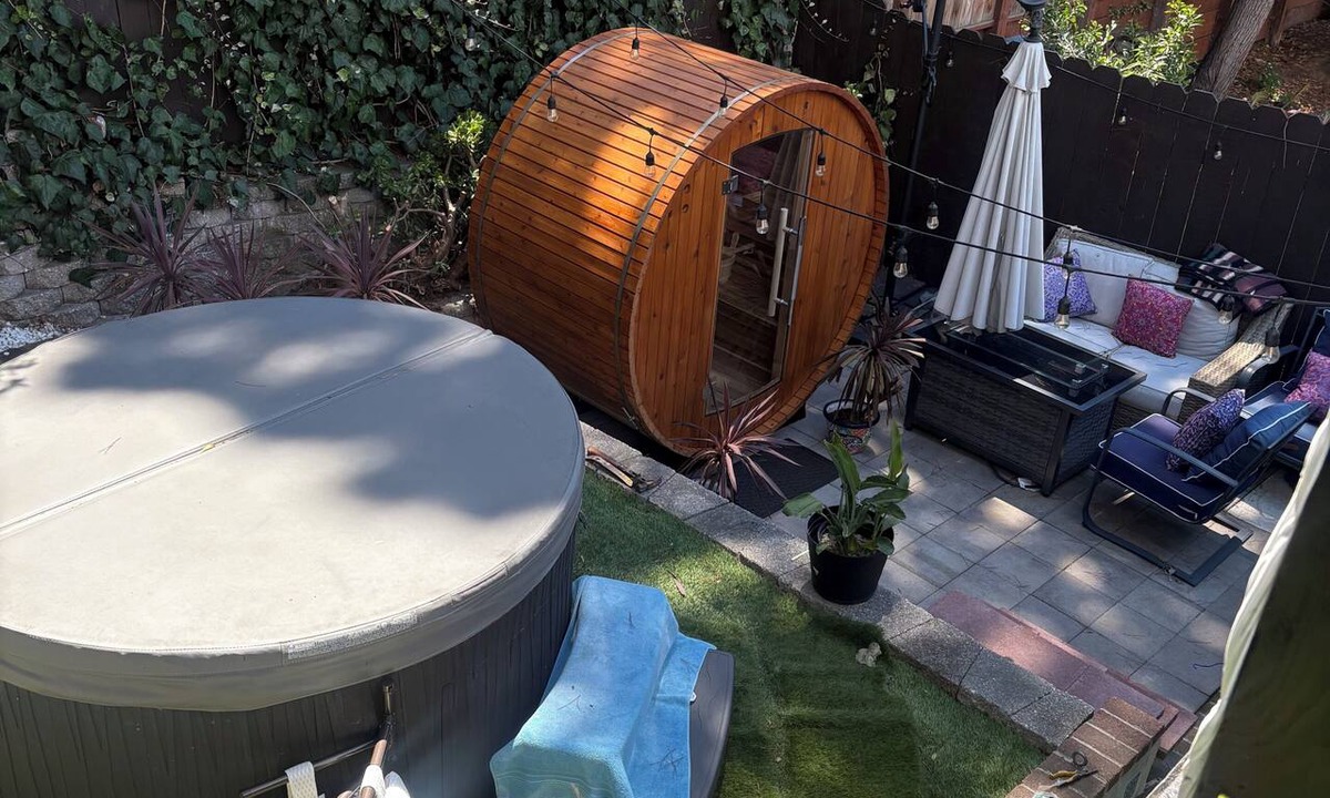 Oakland Ave - Harrison St Apartment | Lovely 2 bedroom apartment with hot tub,Sauna and rooftop near Lake Merritt