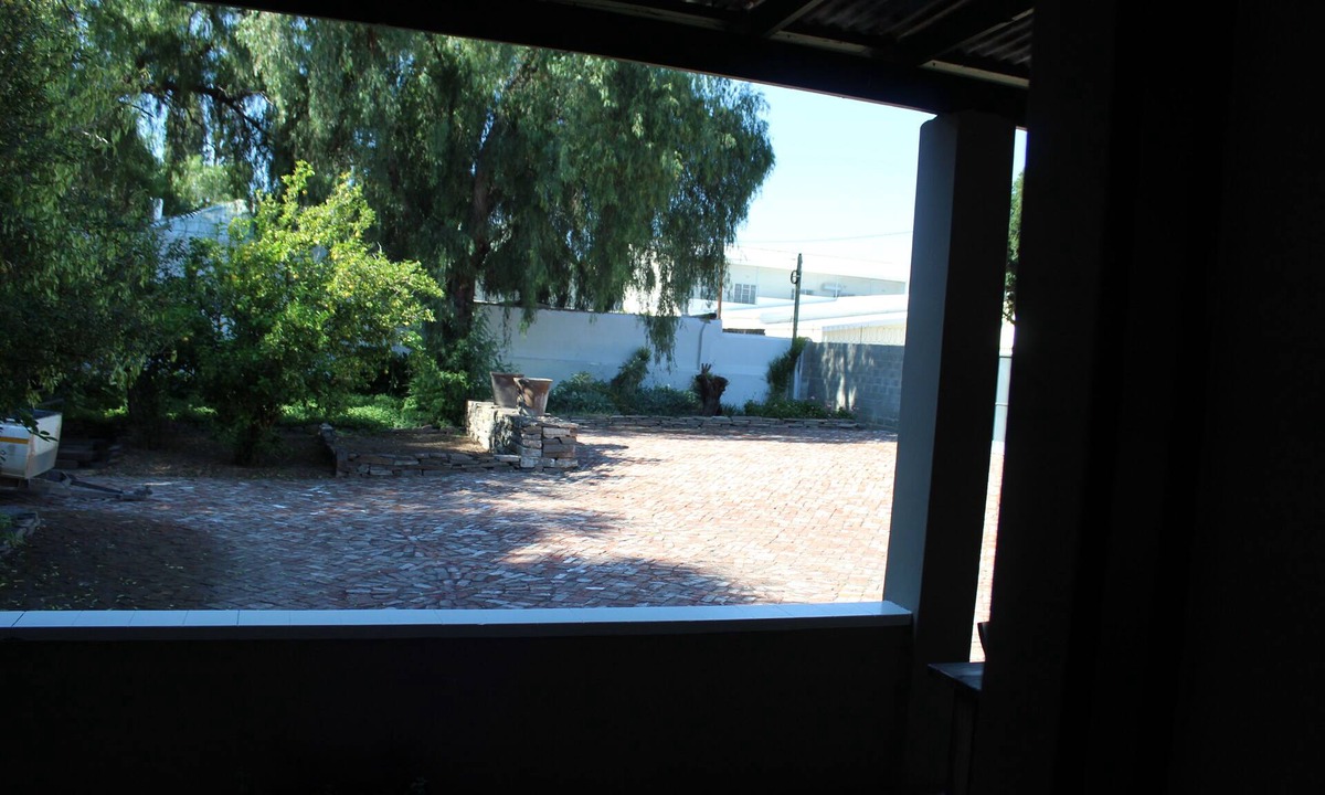 Beaufort West House | Lovely 3-Bed House in Beaufort West