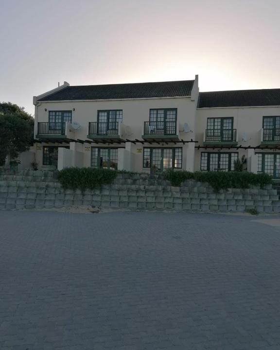 Port Alfred Apartment | Lovely Family Seaview Apartment