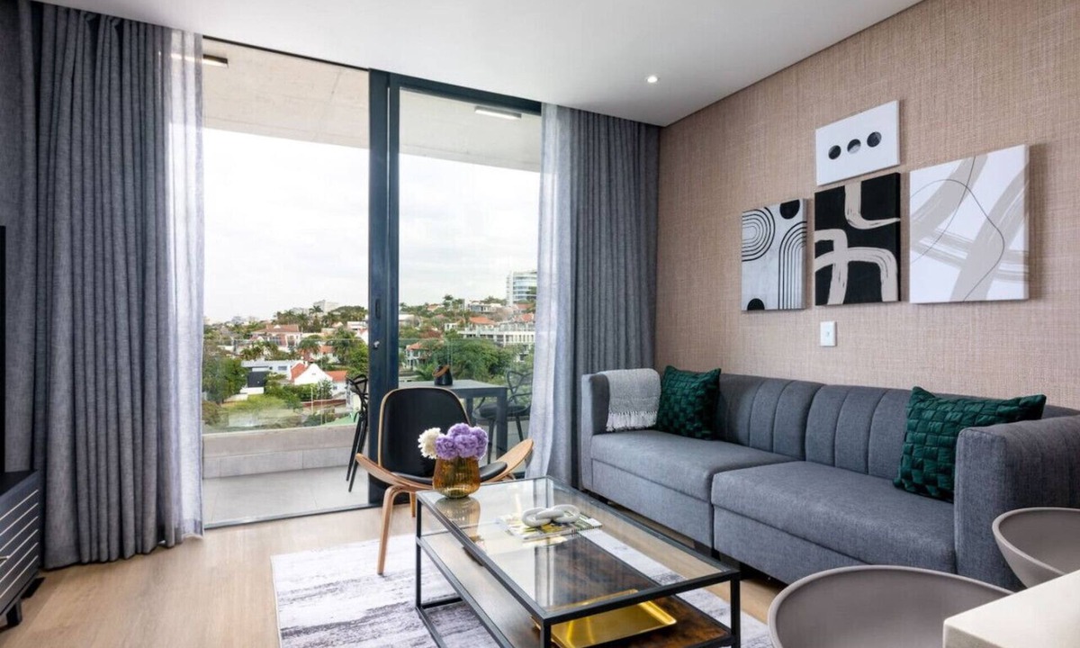 Windermere Apartment | Lux 900 Stunner on Florida
