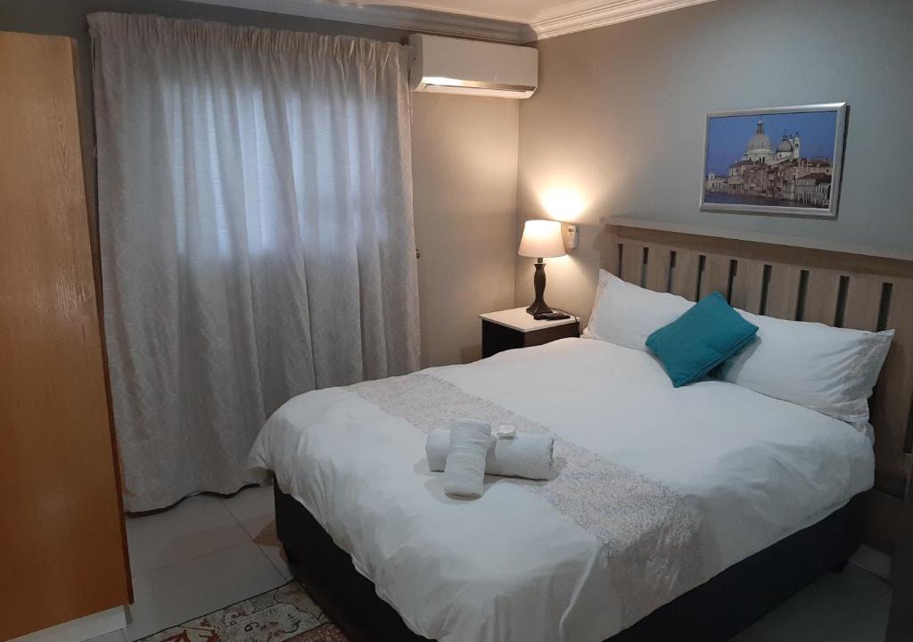 Westdene House | Lux Rooms on 37
